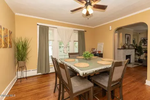 Dining - 730 Hampton Ave, Schenectady, NY 12309 photo 1 of 2