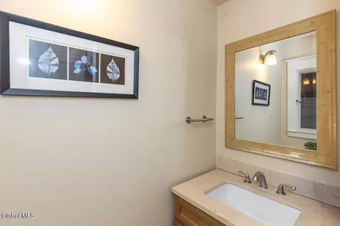 Bath - 730 Hampton Ave, Schenectady, NY 12309 photo 1 of 2