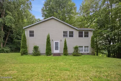 28 Campney Ln, Fort Ann, NY 12827