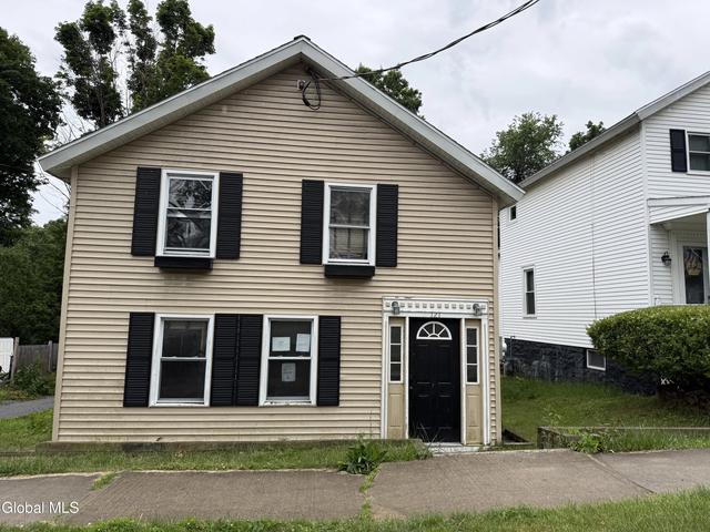 121 South St, Ballston Spa, NY 12020