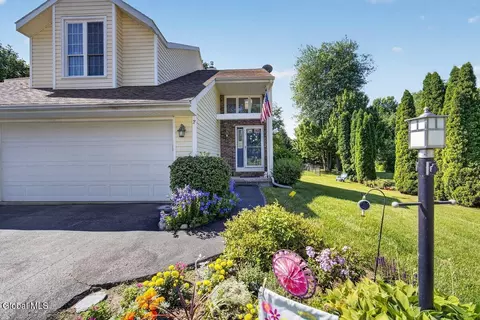 2 Captains Blvd, Waterford, NY 12188