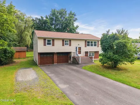 1358 Maple Hill Rd, Castleton On Hudson, NY 12033