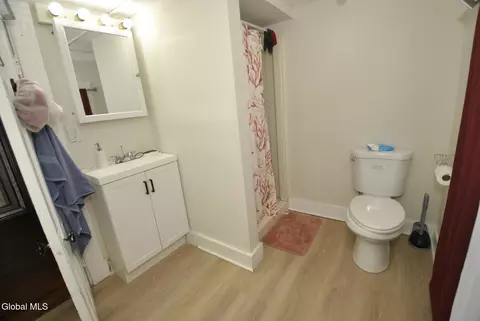Bath - 218 Cherry St, Schenectady, NY 12306 photo 3 of 3
