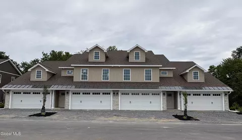 11 Prescott Dr #A, Glenville, NY 12302