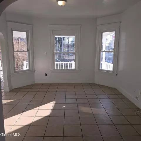 Living - 507 Nott St, Schenectady, NY 12308 photo 2 of 2