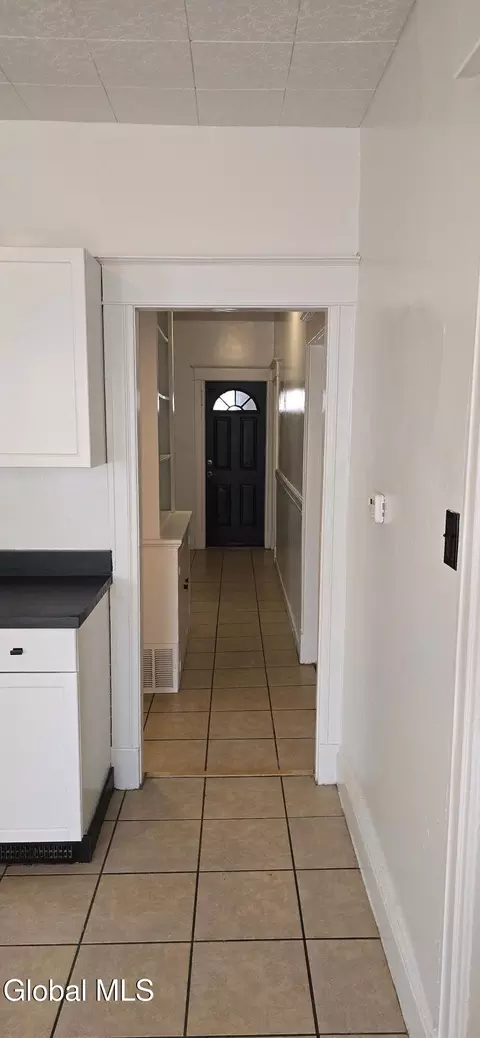 Entry Way - 507 Nott St, Schenectady, NY 12308 photo 1 of 6