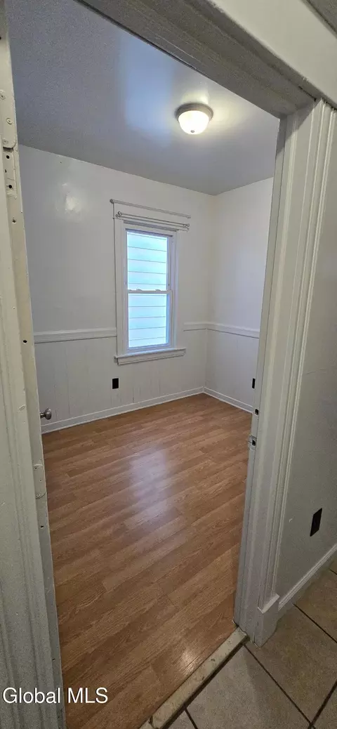 Entry Way - 507 Nott St, Schenectady, NY 12308 photo 4 of 6