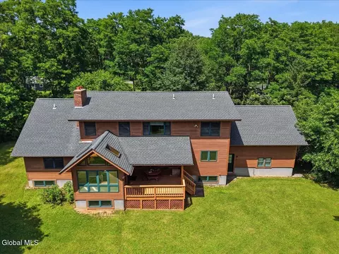 586 Altamont Rd, Altamont, NY 12009