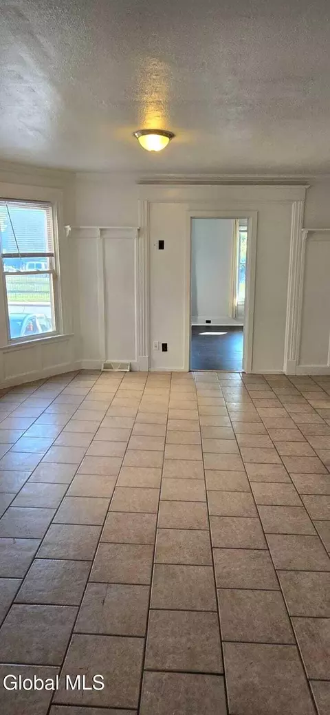 Living - 623 Nott St, Schenectady, NY 12308 photo 1 of 4
