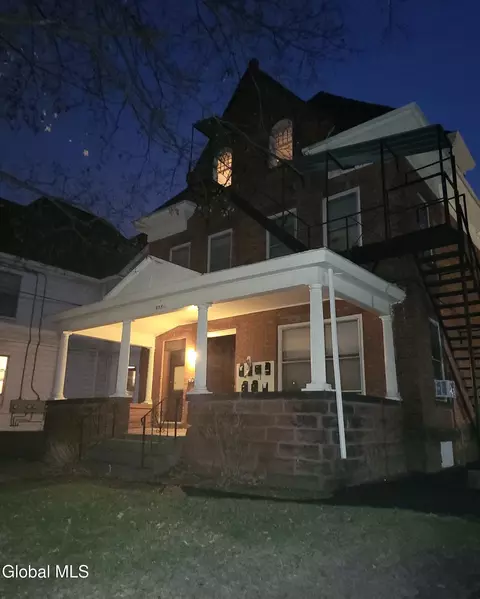 Exterior - 838 12 Union St, Schenectady, NY 12308 photo 1 of 1