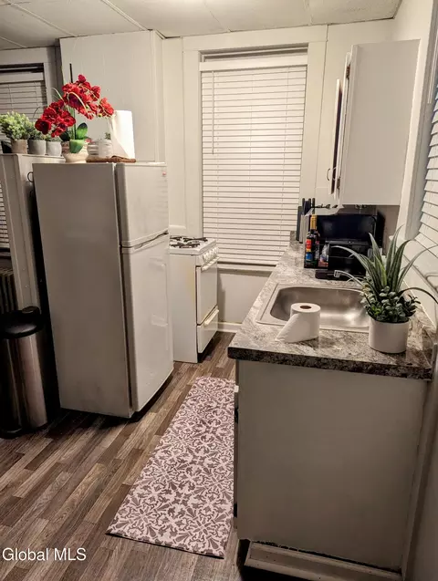 Kitchen - 838 12 Union St, Schenectady, NY 12308 photo 4 of 8