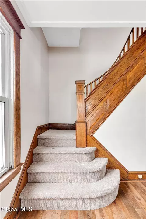 Entry Way - 37 Chiswell St, Schenectady, NY 12304 photo 4 of 4