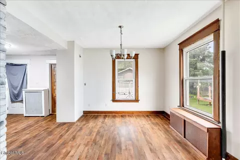 Dining - 37 Chiswell St, Schenectady, NY 12304 photo 1 of 1