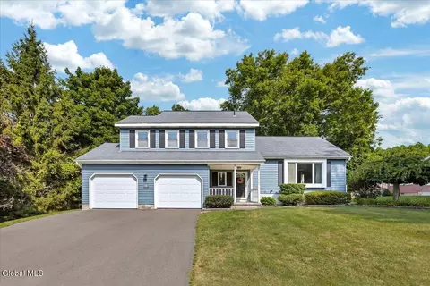 118 Southbury Rd, Clifton Park, NY 12065