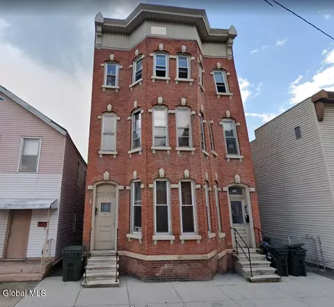 114 George St, Green Island, NY 12183