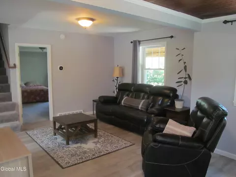 Living - 18 Valleyview Ave, Schenectady, NY 12306 photo 2 of 2