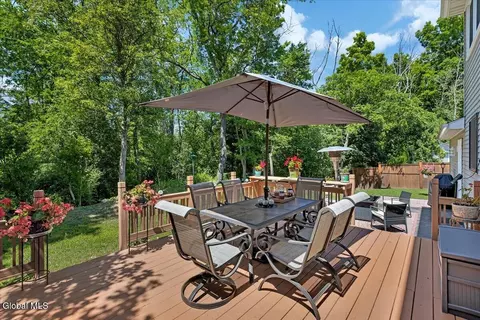 Exterior - 11 Brinker Cir, Glenmont, NY 12077 photo 4 of 14