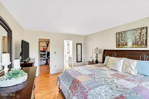 Bedroom - 11 Brinker Cir, Glenmont, NY 12077 photo 1 of 5