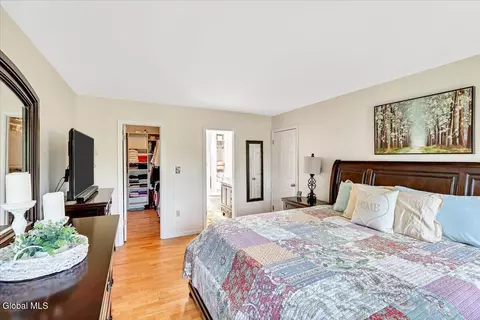 Bedroom - 11 Brinker Cir, Glenmont, NY 12077 photo 2 of 7