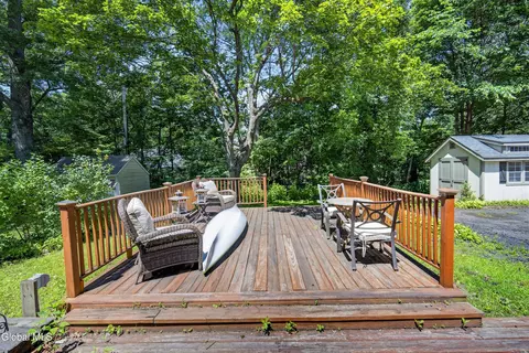 Exterior - 901 Londonderry Ct, Schenectady, NY 12309 photo 8 of 10