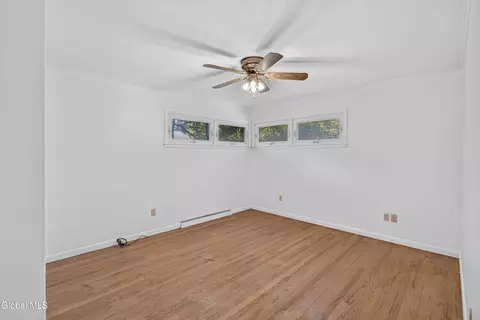Bedroom - 901 Londonderry Ct, Schenectady, NY 12309 photo 5 of 7