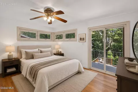 Bedroom - 901 Londonderry Ct, Schenectady, NY 12309 photo 1 of 7