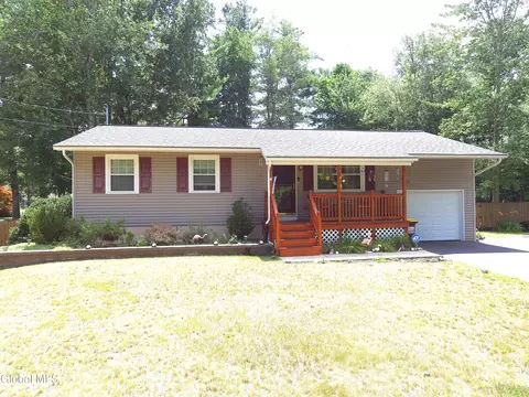 132 Hutchins Rd, Ballston Spa, NY 12020