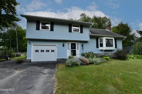 6 Gretel Ter, Ballston Lake, NY 12019
