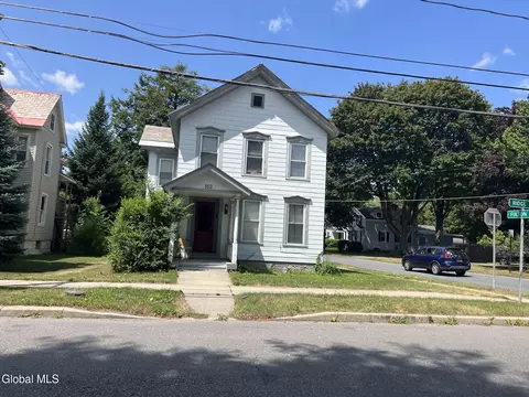 162 Ridge St, Glens Falls, NY 12801