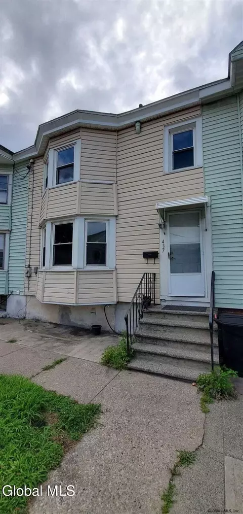 437 1st Ave, Watervliet, NY 12189