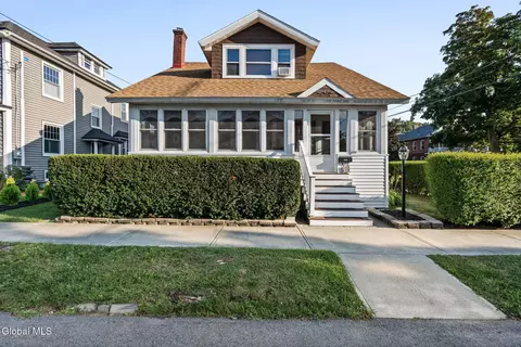 619 Grand St, Mechanicville, NY 12118