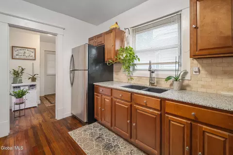 Entry Way - 833 Harrison Ave, Schenectady, NY 12306 photo 3 of 4