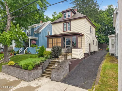 Exterior - 833 Harrison Ave, Schenectady, NY 12306 photo 3 of 13