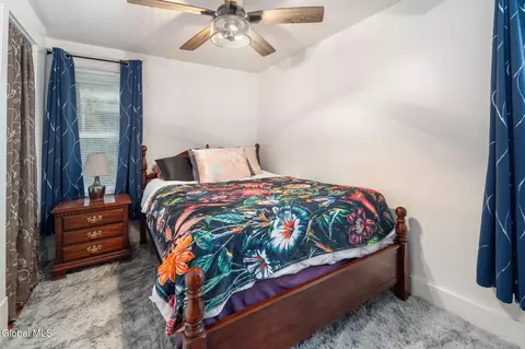 Bedroom - 833 Harrison Ave, Schenectady, NY 12306 photo 5 of 7