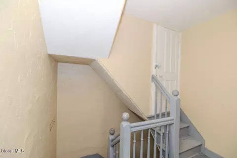 Entry Way - 49 Mcclellan St, Schenectady, NY 12304 photo 4 of 6