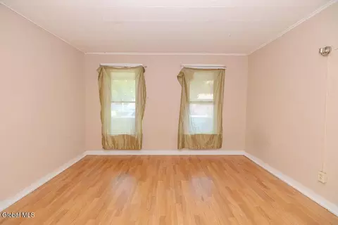 Living - 49 Mcclellan St, Schenectady, NY 12304 photo 2 of 6