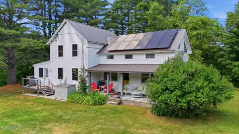 28 Main St, North Creek, NY 12853