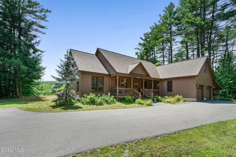137 N Bennett Rd, Northville, NY 12134
