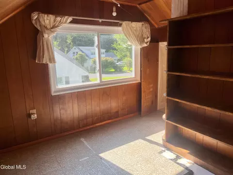 Bedroom - 2044 Pyle Rd, Schenectady, NY 12303 photo 3 of 3