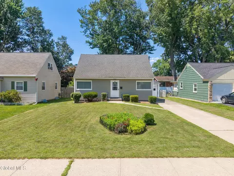 228 Davis Ave, Albany, NY 12208