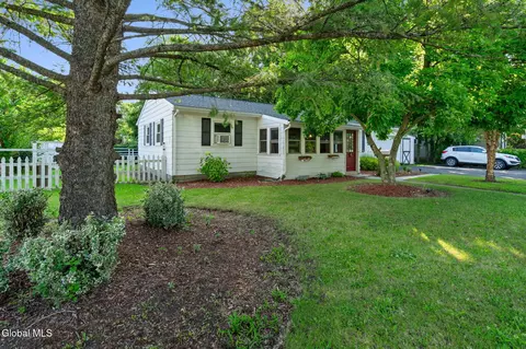 50 Washington Ave, Coxsackie, NY 12051