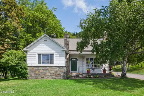 11 Hannay Rd, Westerlo, NY 12193