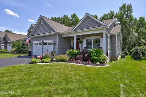 7 Woodlake Dr, Saratoga Springs, NY 12866