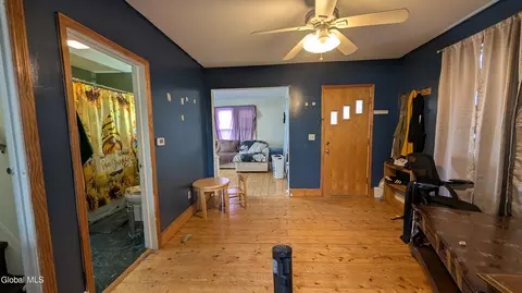 Entry Way - 4 Oak St, Johnstown, NY 12095 photo 1 of 4