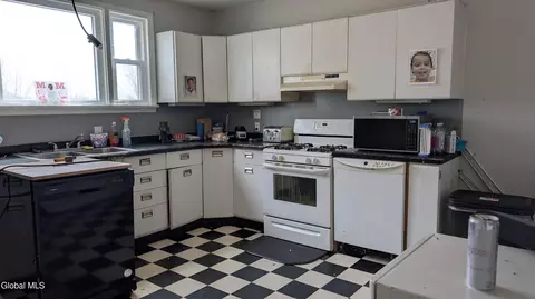 Kitchen - 4 Oak St, Johnstown, NY 12095 photo 3 of 4