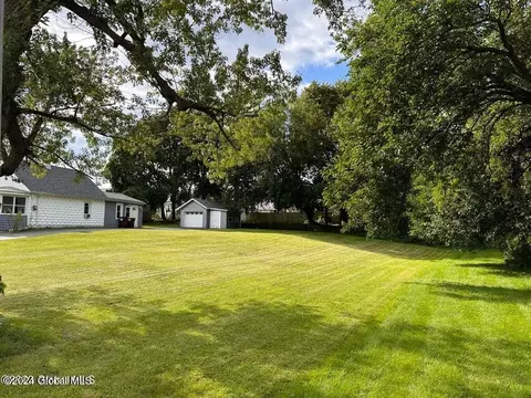 21 Osborne Rd, Albany, NY 12205