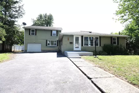 9 Rhode Island Ave, Rensselaer, NY 12144
