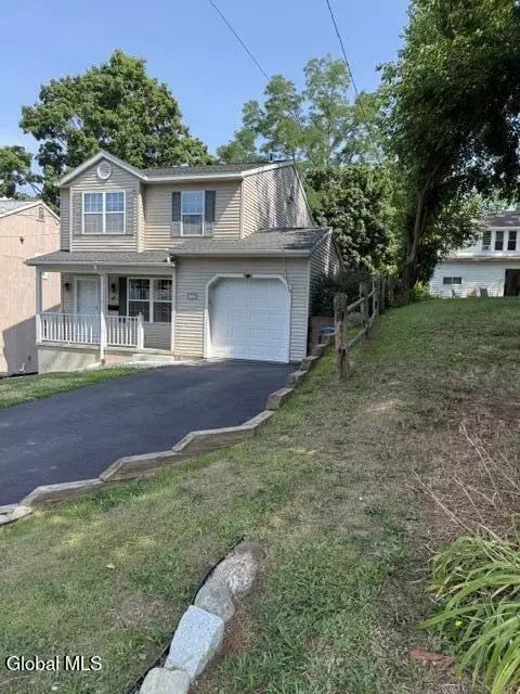5 Pinehurst Ave, Albany, NY 12203