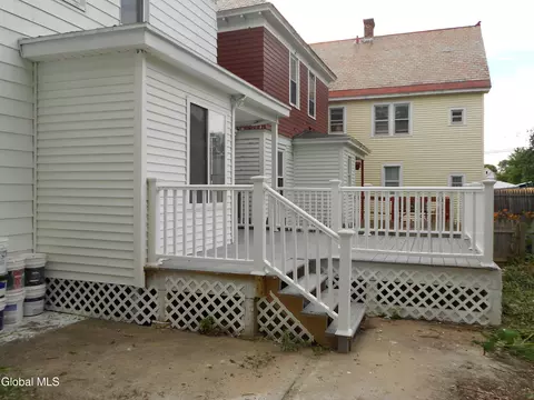 Exterior - 1745 Becker St, Schenectady, NY 12304 photo 3 of 7