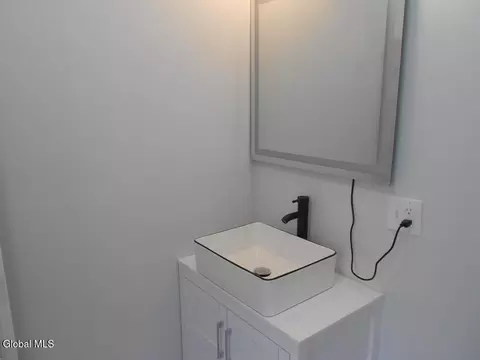 Bath - 1745 Becker St, Schenectady, NY 12304 photo 1 of 1